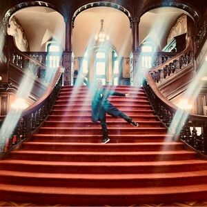 Meet your Posher, Awe